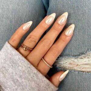 White Chrome Nail Ideas