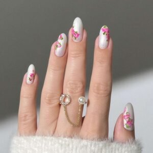 White Chrome Nail Ideas