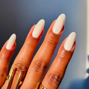 White Chrome Nail Ideas